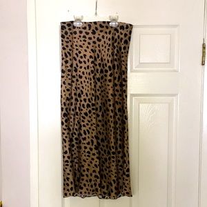 Réalisation Par silk midi skirt size S